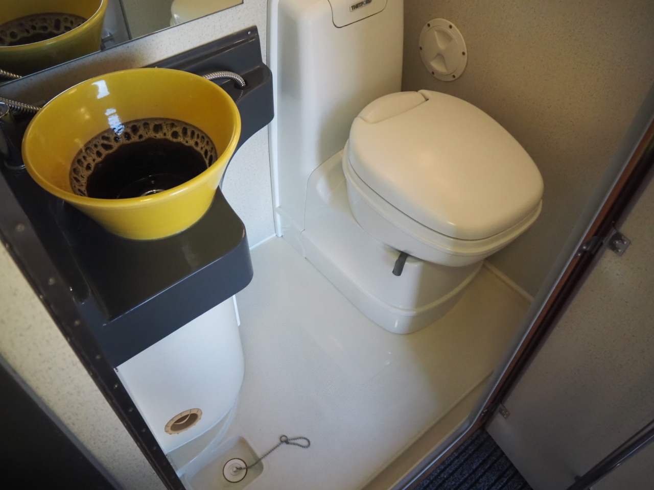 キャンピングカーキャブコン