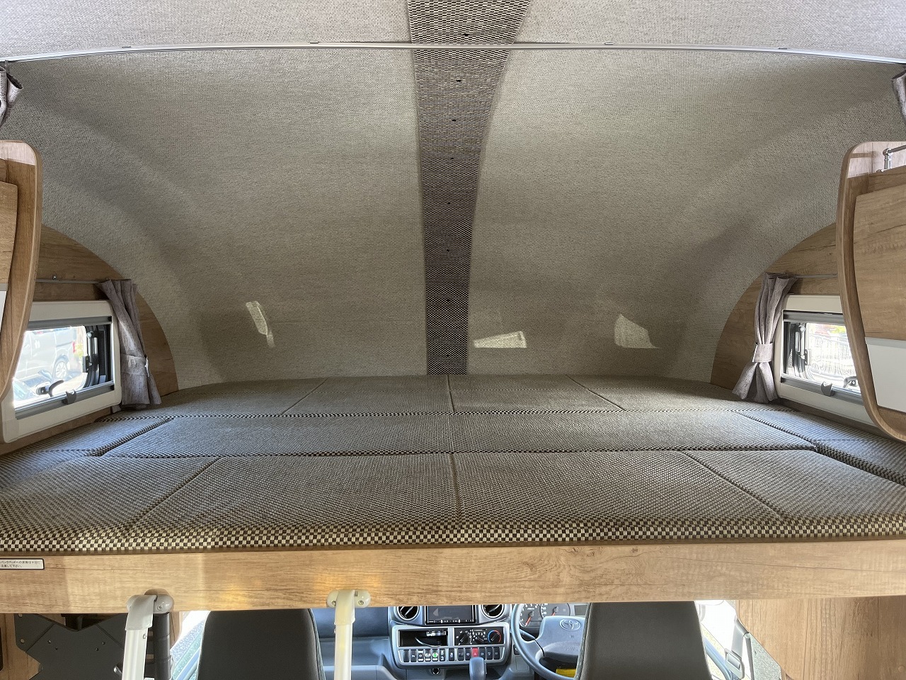 キャンピングカーキャブコン
