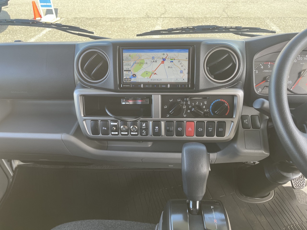 キャンピングカーキャブコン