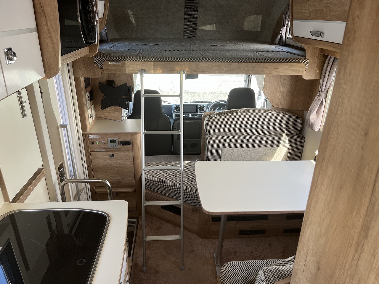 キャンピングカーキャブコン