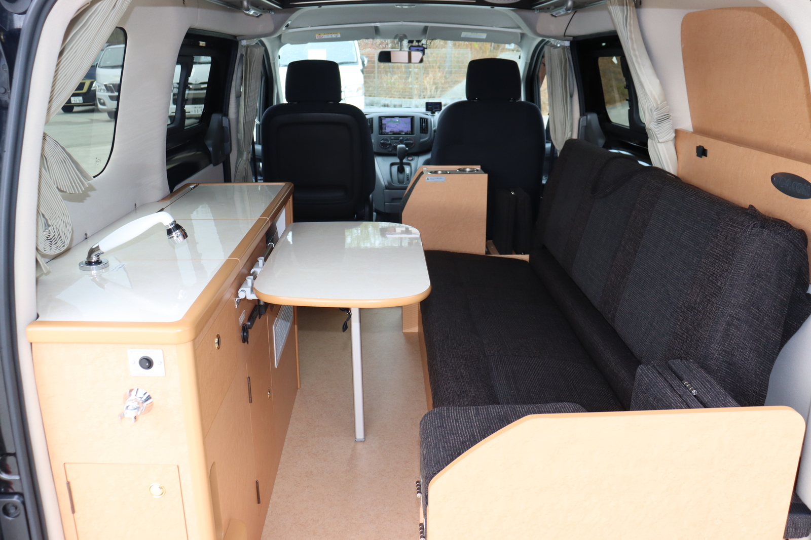 キャンピングカーバンコン