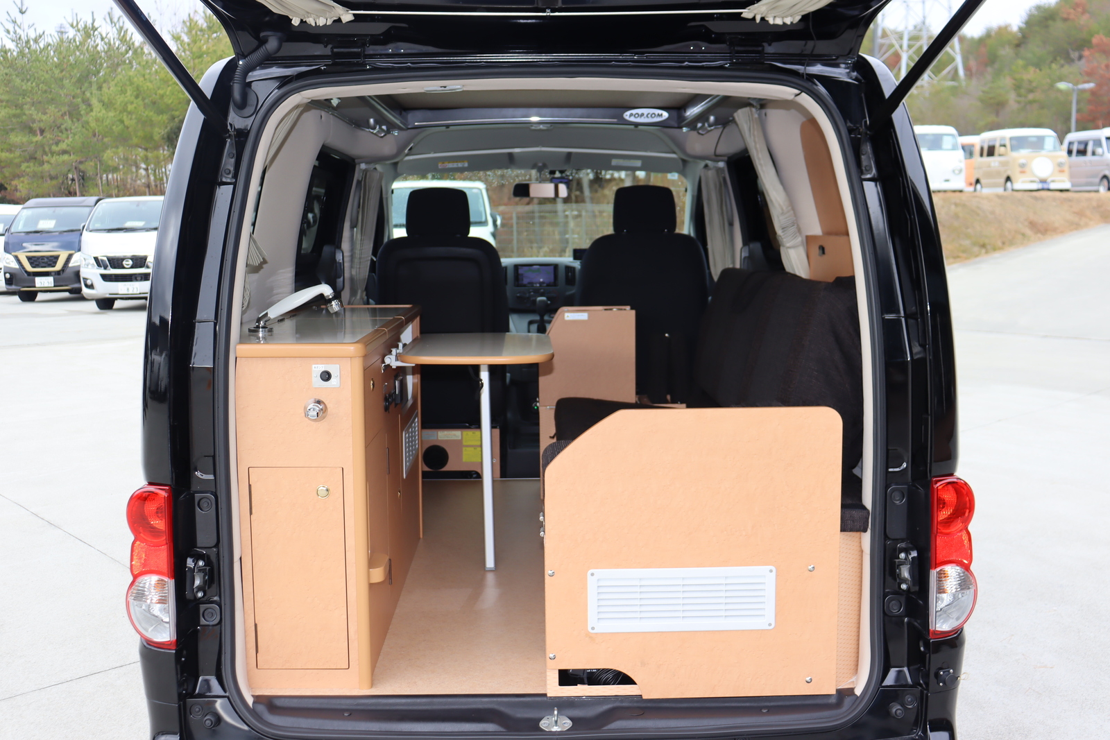 キャンピングカーバンコン