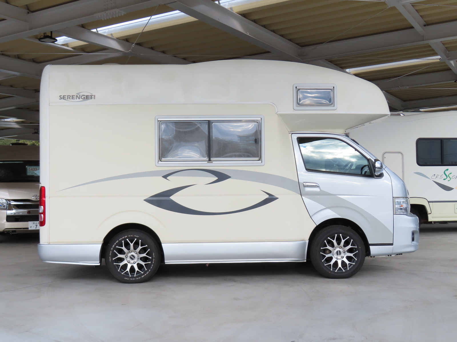 キャンピングカーキャブコン