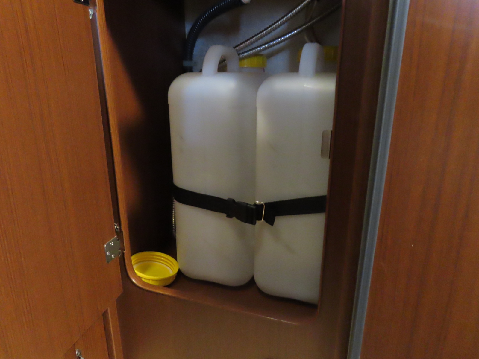 キャンピングカーキャブコン