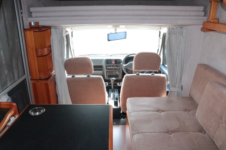 キャンピングカー軽キャンパー