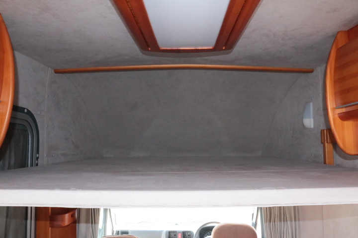 キャンピングカー軽キャンパー