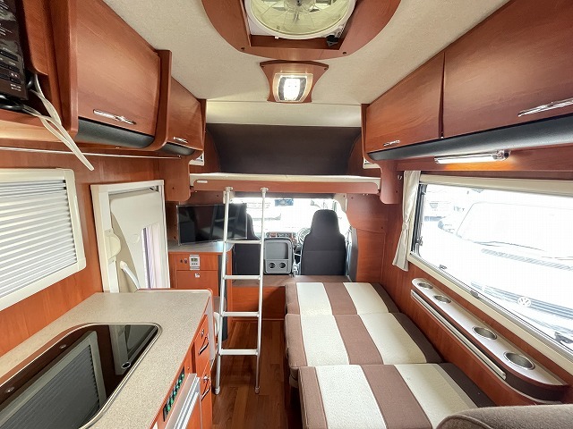 キャンピングカーキャブコン