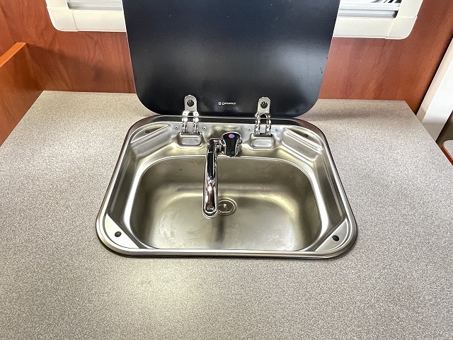 キャンピングカーキャブコン