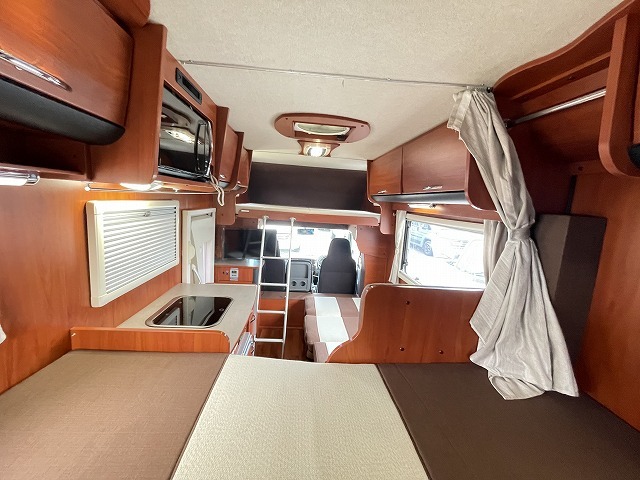 キャンピングカーキャブコン