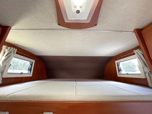 キャンピングカーキャブコン