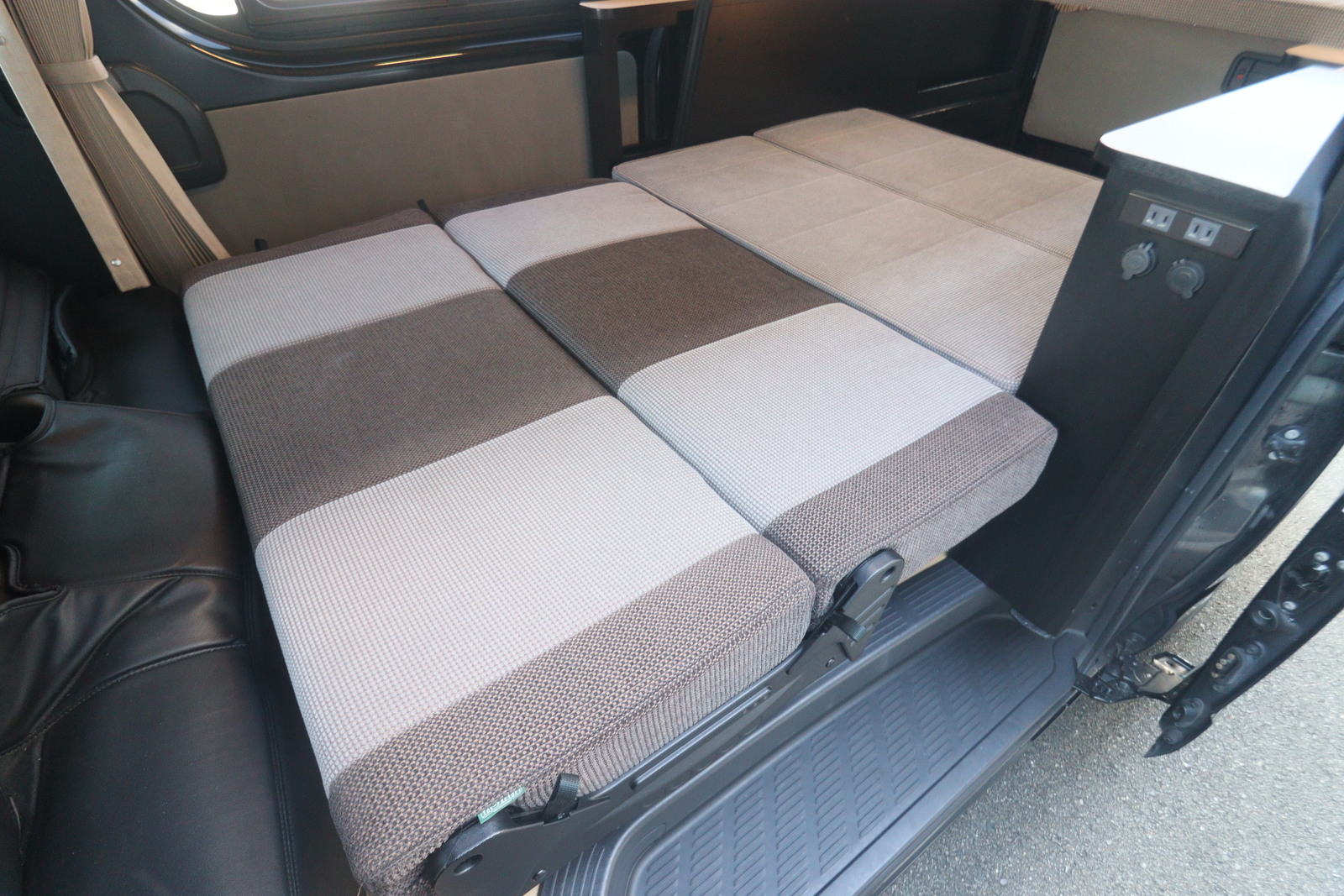 キャンピングカーバンコン