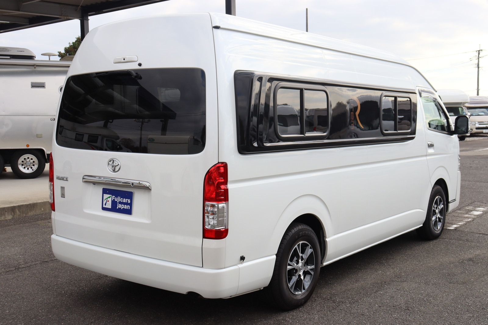 キャンピングカーバンコン