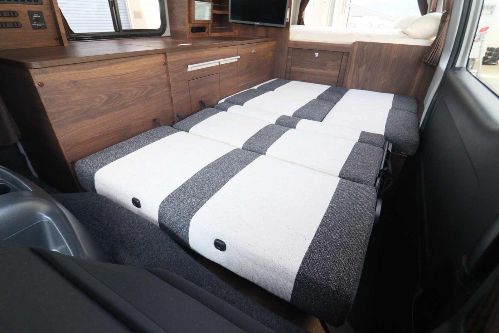 キャンピングカーバンコン