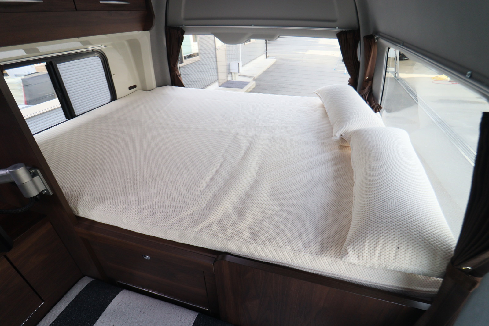 キャンピングカーバンコン