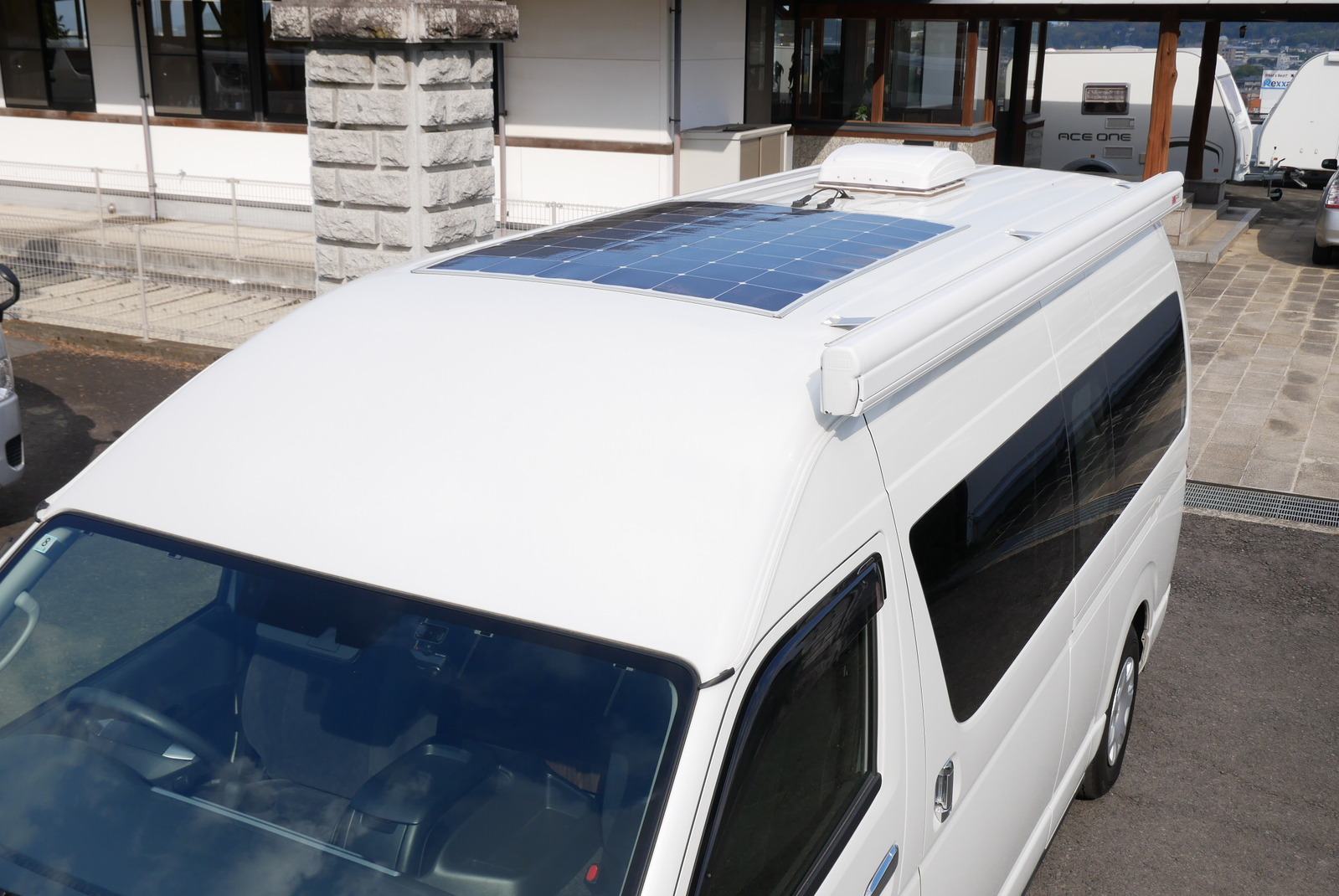 キャンピングカーバンコン