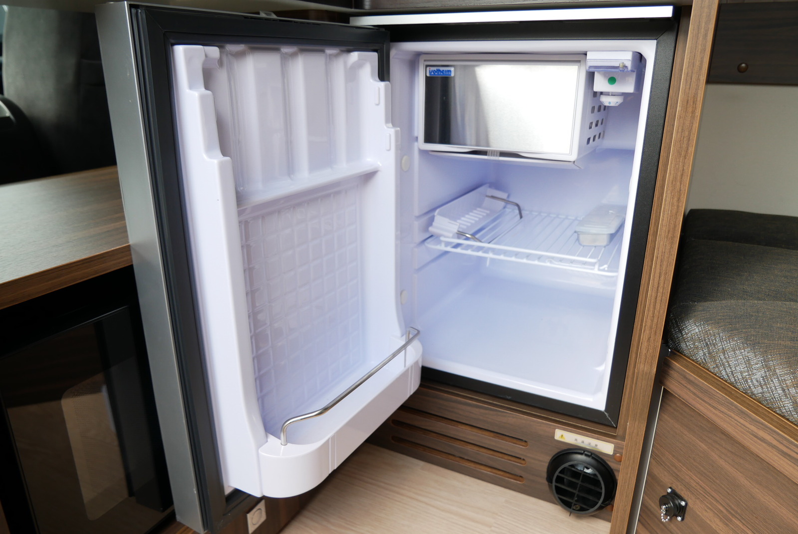 キャンピングカーバンコン