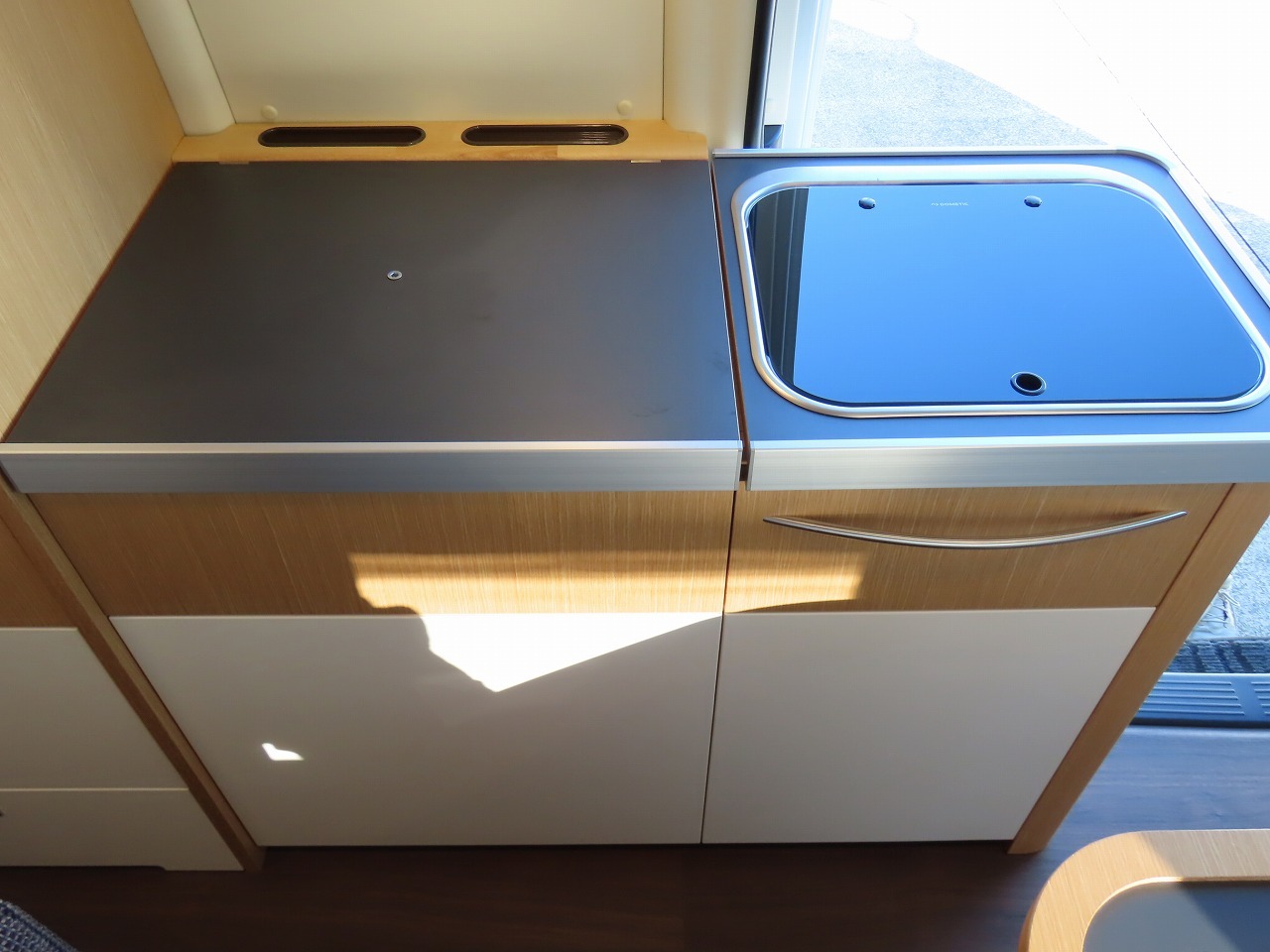 キャンピングカーバンコン