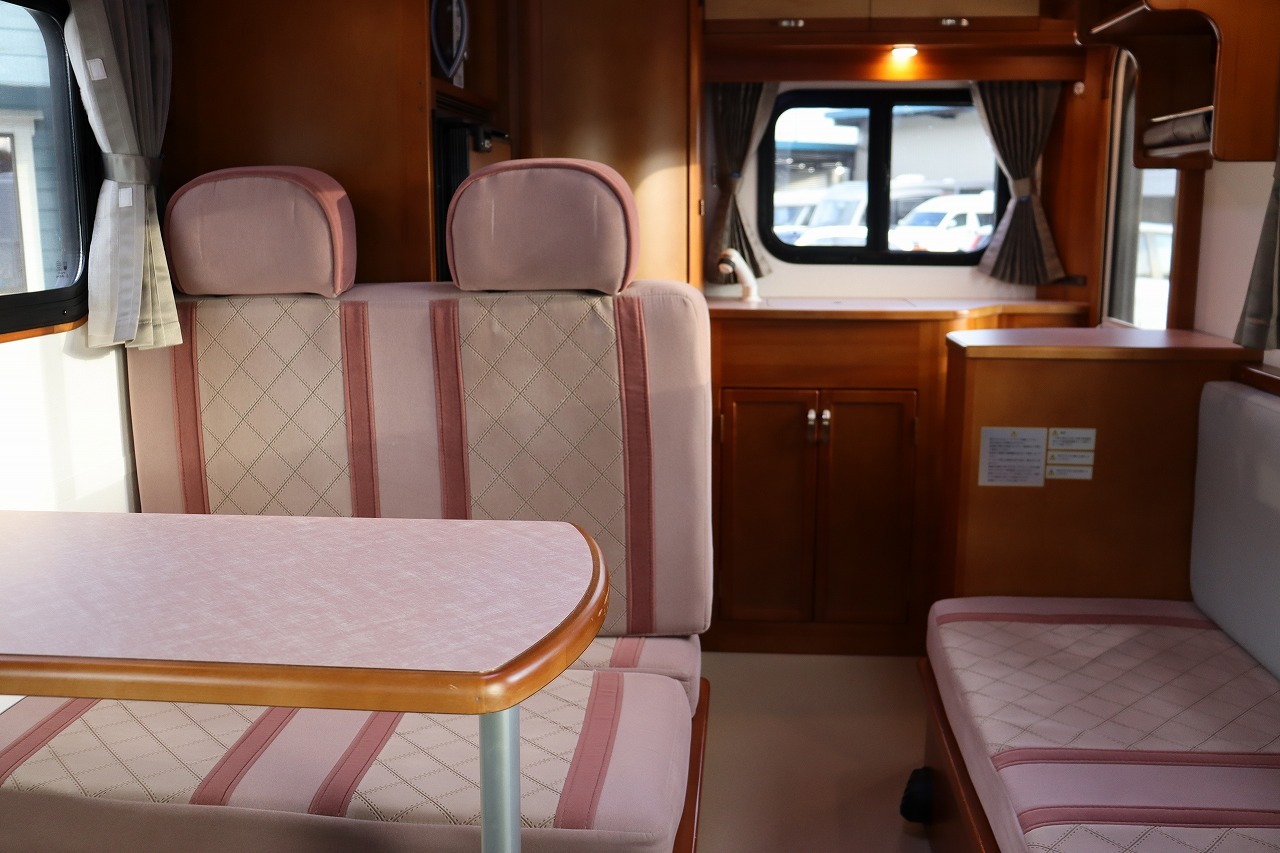 キャンピングカーキャブコン