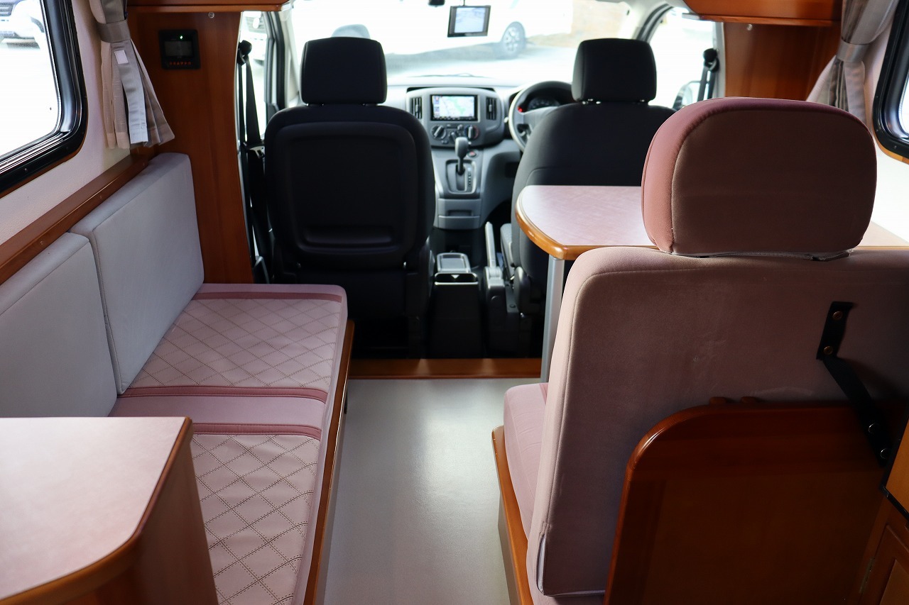 キャンピングカーキャブコン