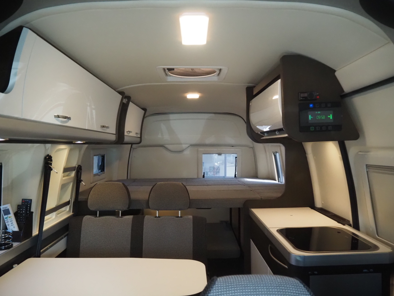 キャンピングカーバンコン