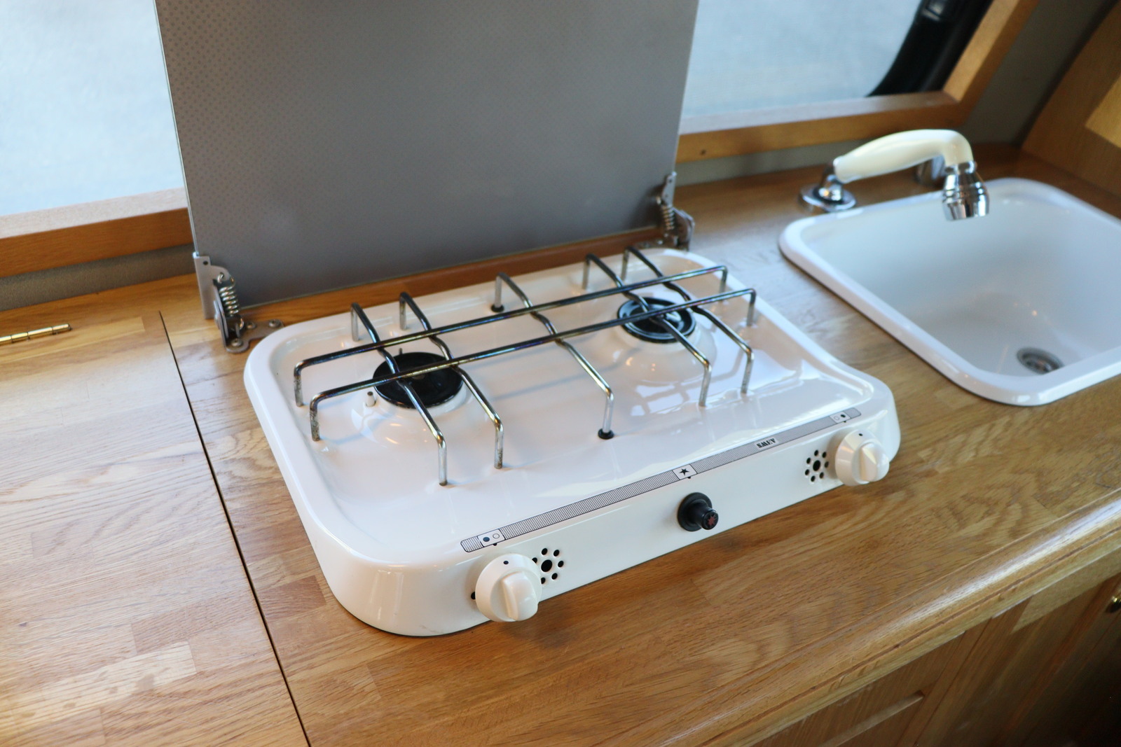 キャンピングカーバンコン