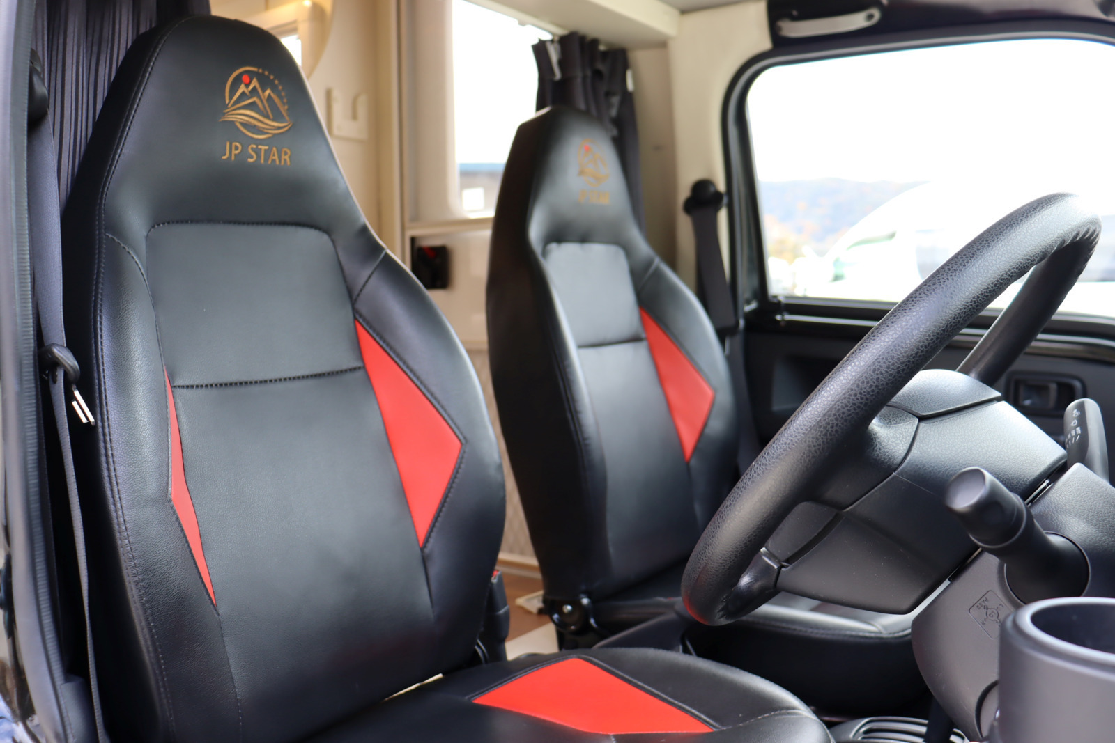 キャンピングカー軽キャンパー