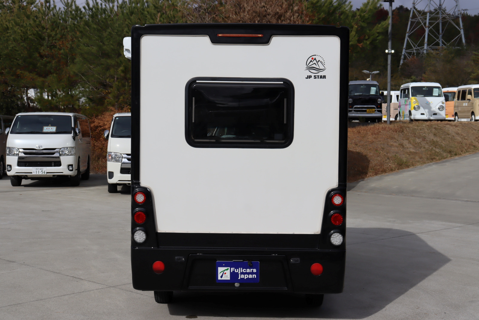 キャンピングカー軽キャンパー