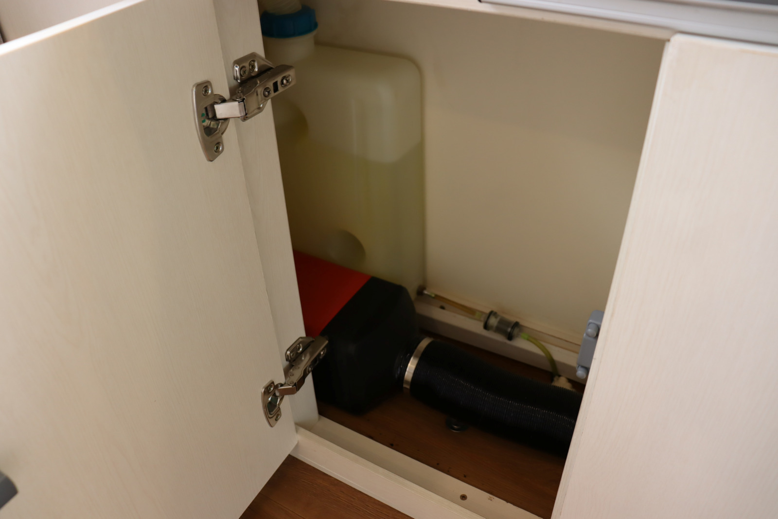 キャンピングカー軽キャンパー