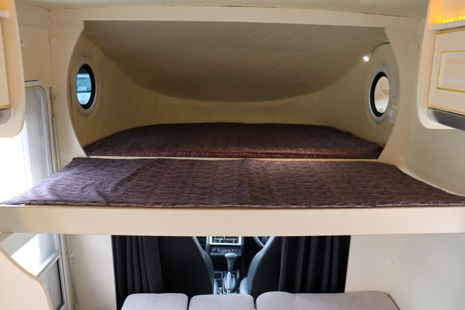 キャンピングカー軽キャンパー