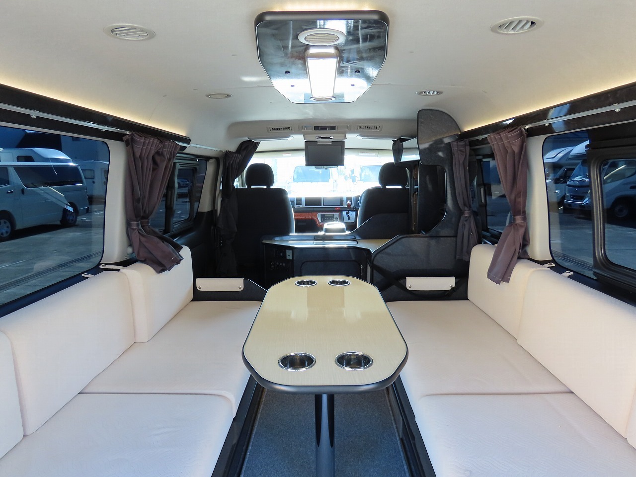 キャンピングカーバンコン