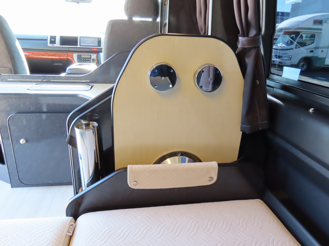 キャンピングカーバンコン