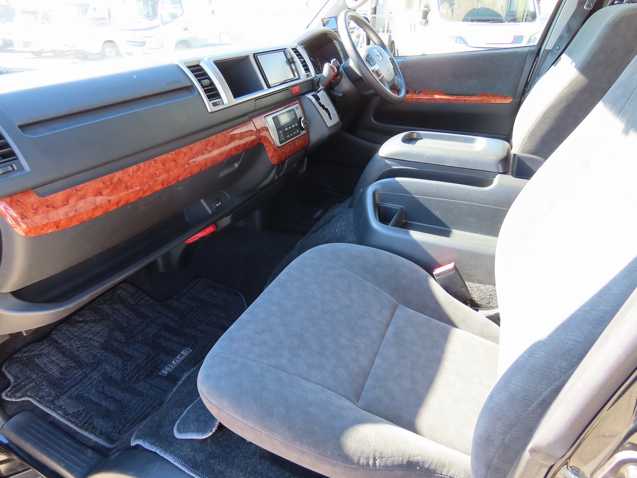 キャンピングカーバンコン