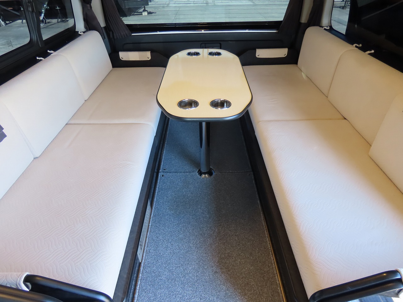 キャンピングカーバンコン