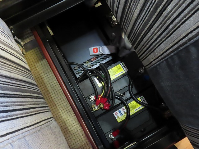 キャンピングカーバスコン