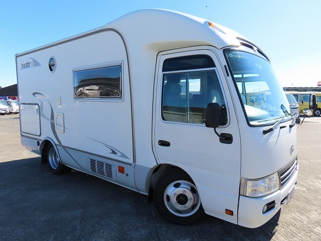 キャンピングカーバスコン