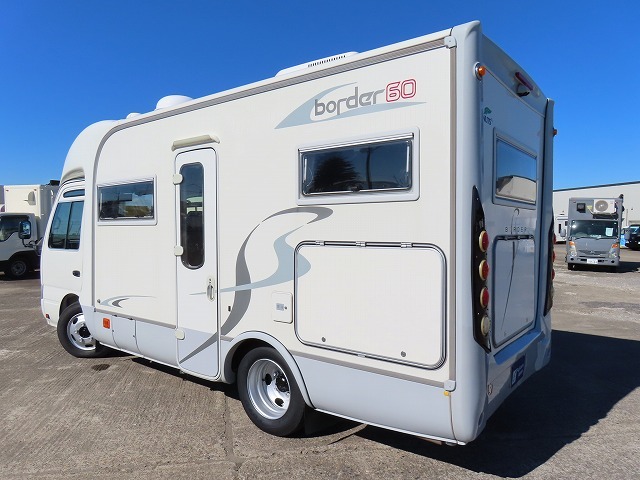 キャンピングカーバスコン