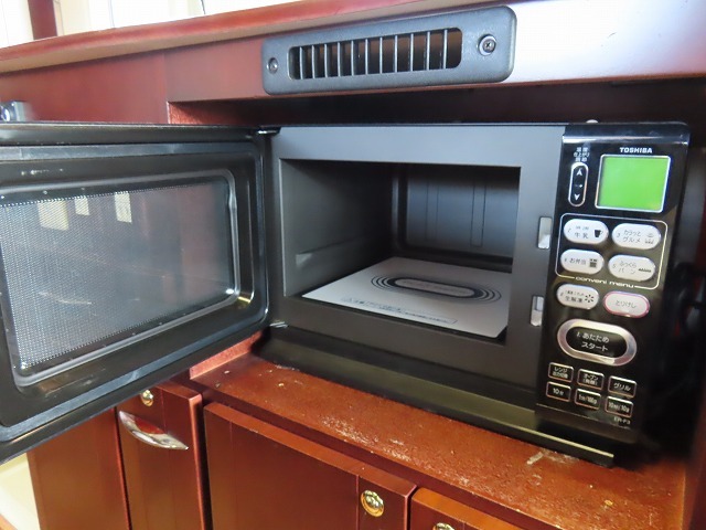 キャンピングカーバスコン