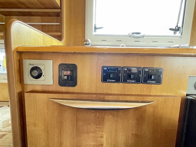 キャンピングカーキャブコン