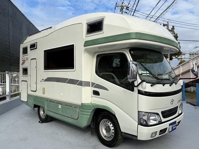 キャンピングカーキャブコン