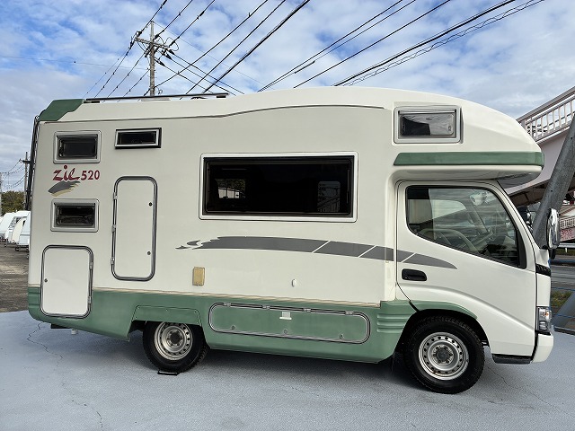 キャンピングカーキャブコン