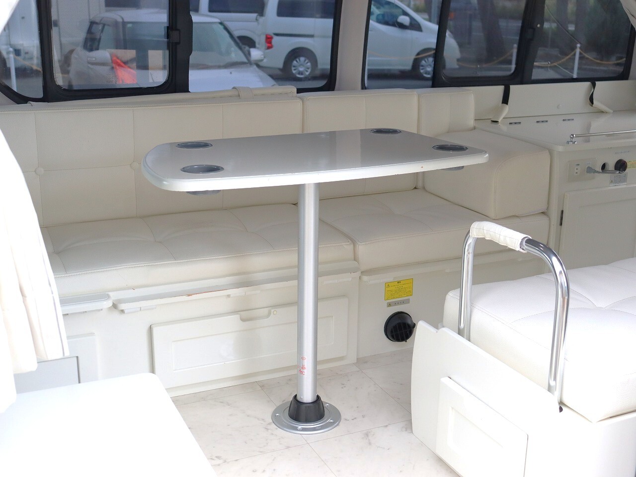 キャンピングカーバンコン