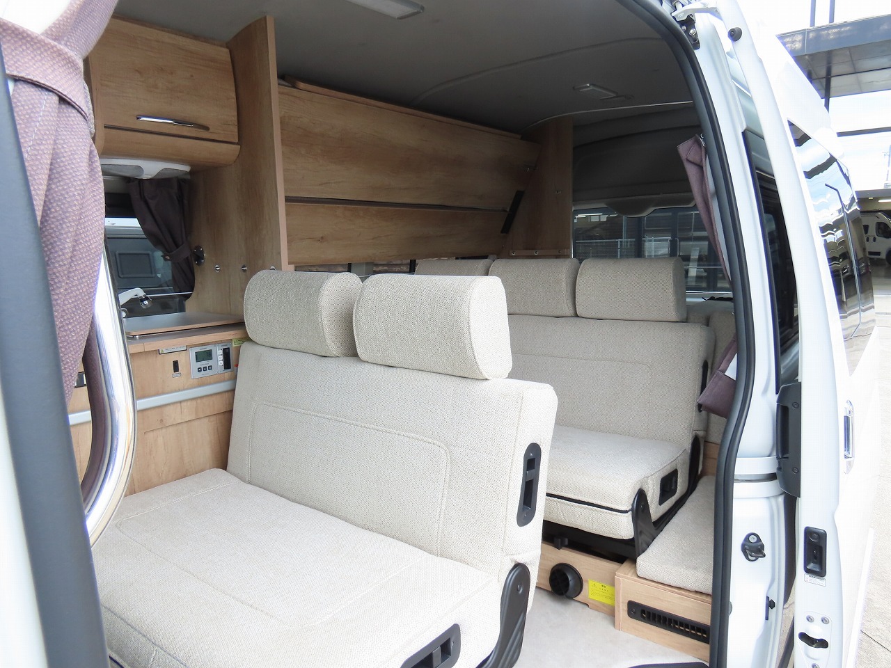 キャンピングカーバンコン