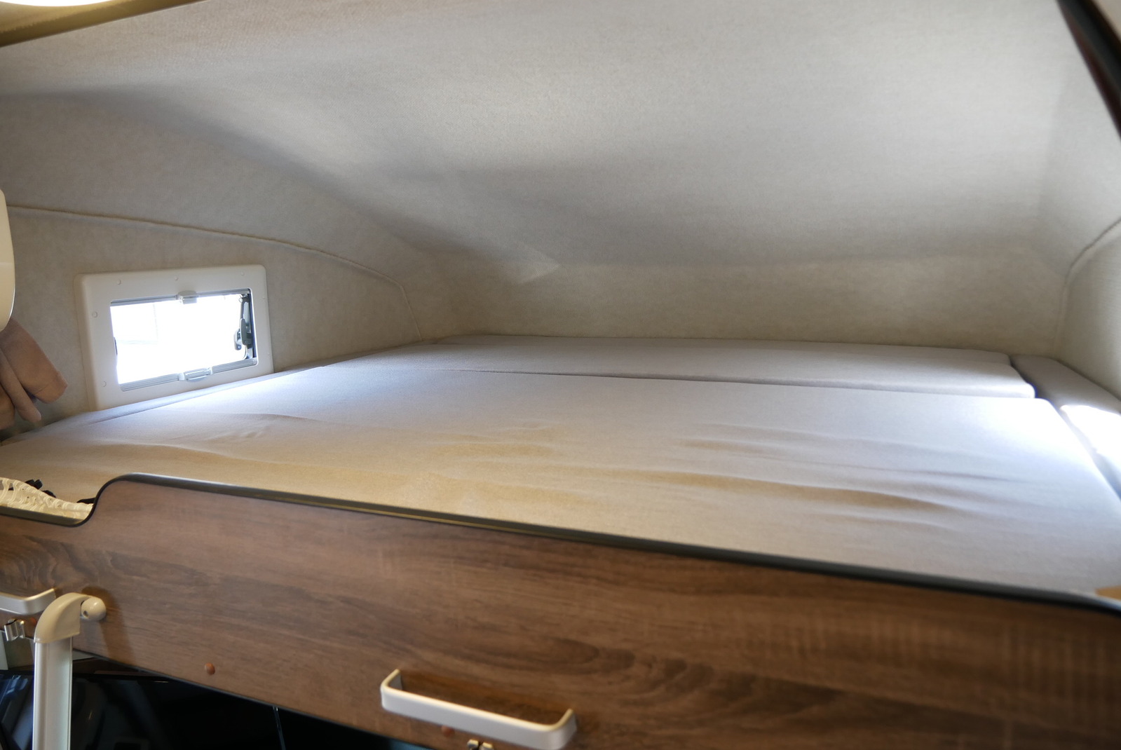 キャンピングカーキャブコン