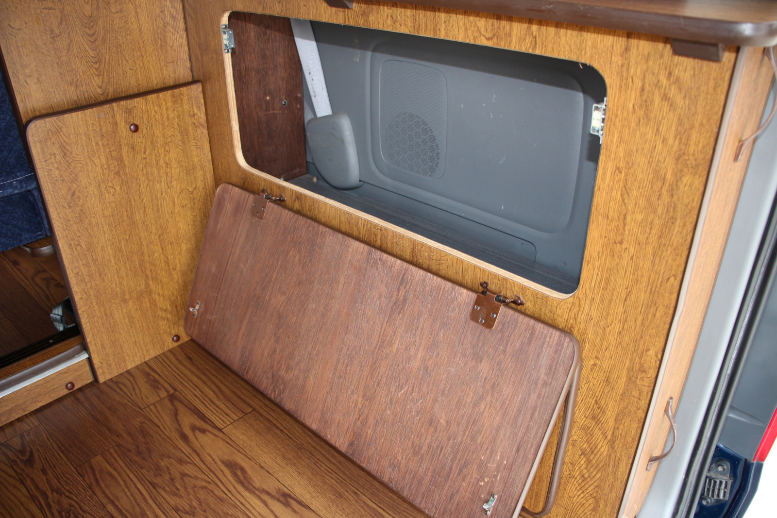 キャンピングカーバンコン