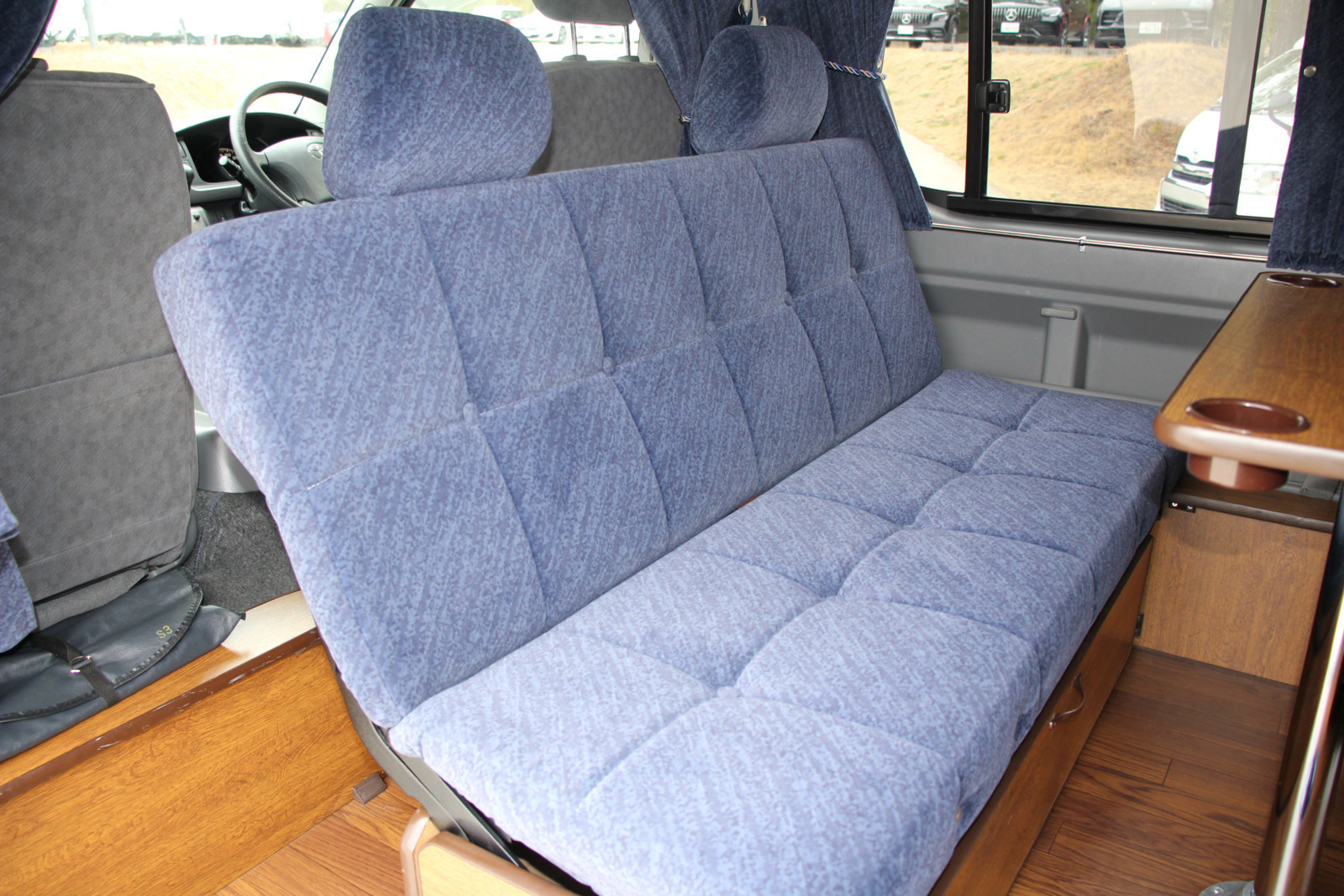 キャンピングカーバンコン