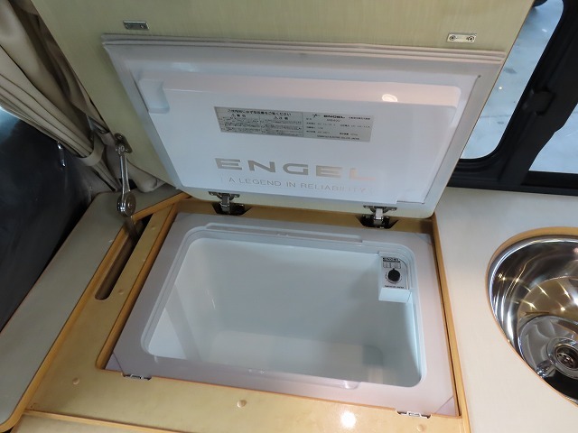 キャンピングカーバンコン