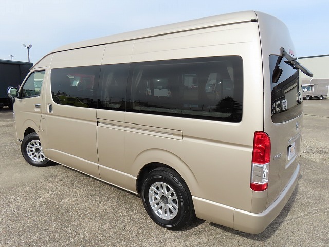 キャンピングカーバンコン