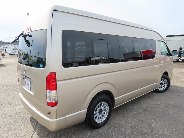 キャンピングカーバンコン