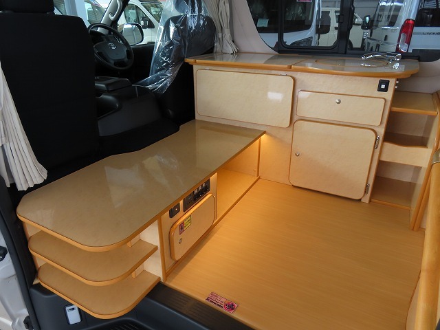 キャンピングカーバンコン