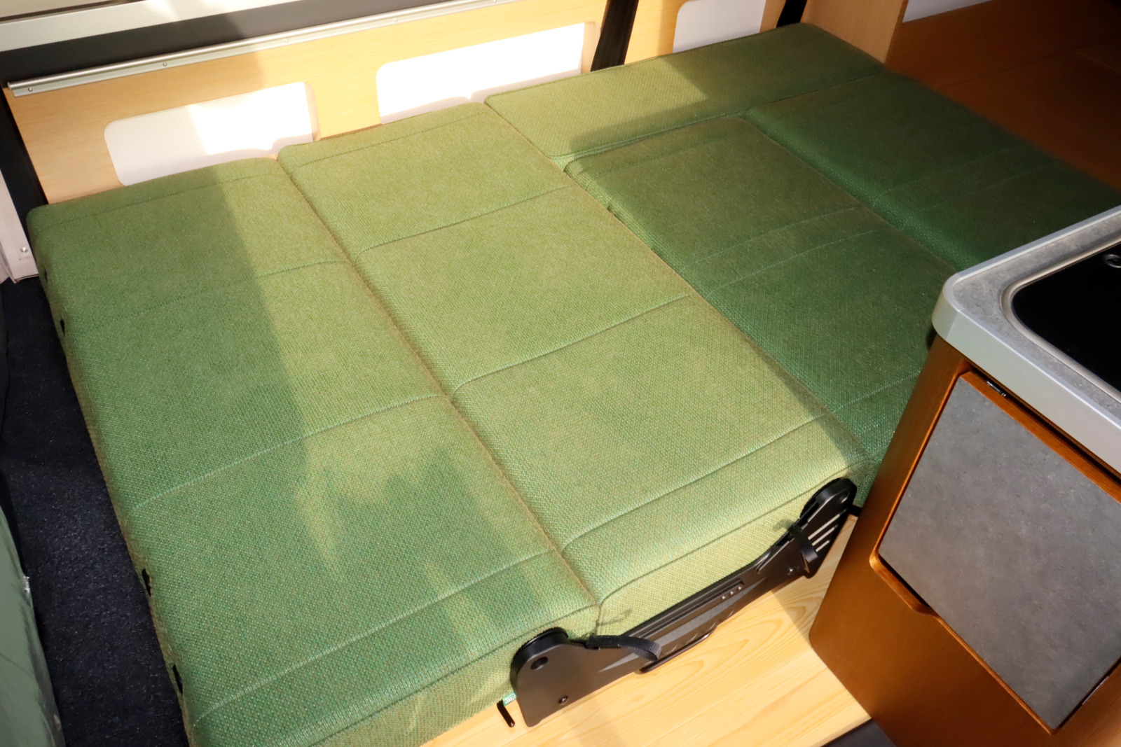 キャンピングカーバンコン